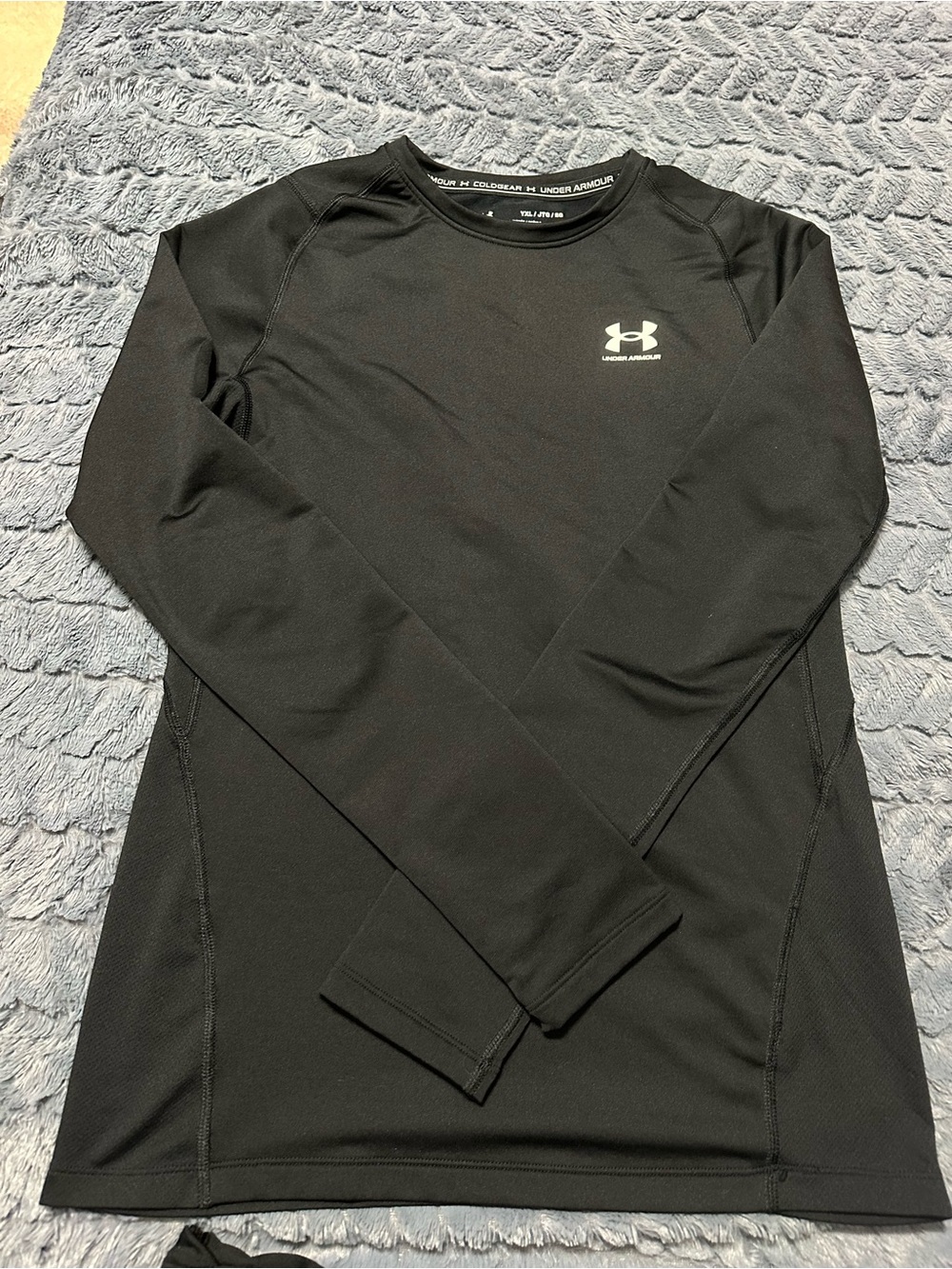 Under Armour Women’s Black Long-Sleeve Crew Performance Shirt